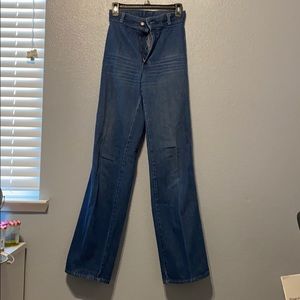 Soft blue high waisted Levi’s jeans